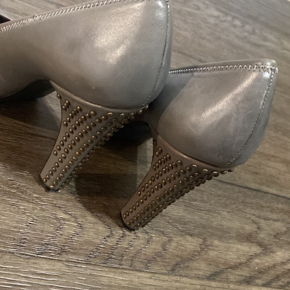 ROSEGOLD Grey Studded heel almond toe shoes | 38 1/2 / 8 1/2 - Picture 11 of 12